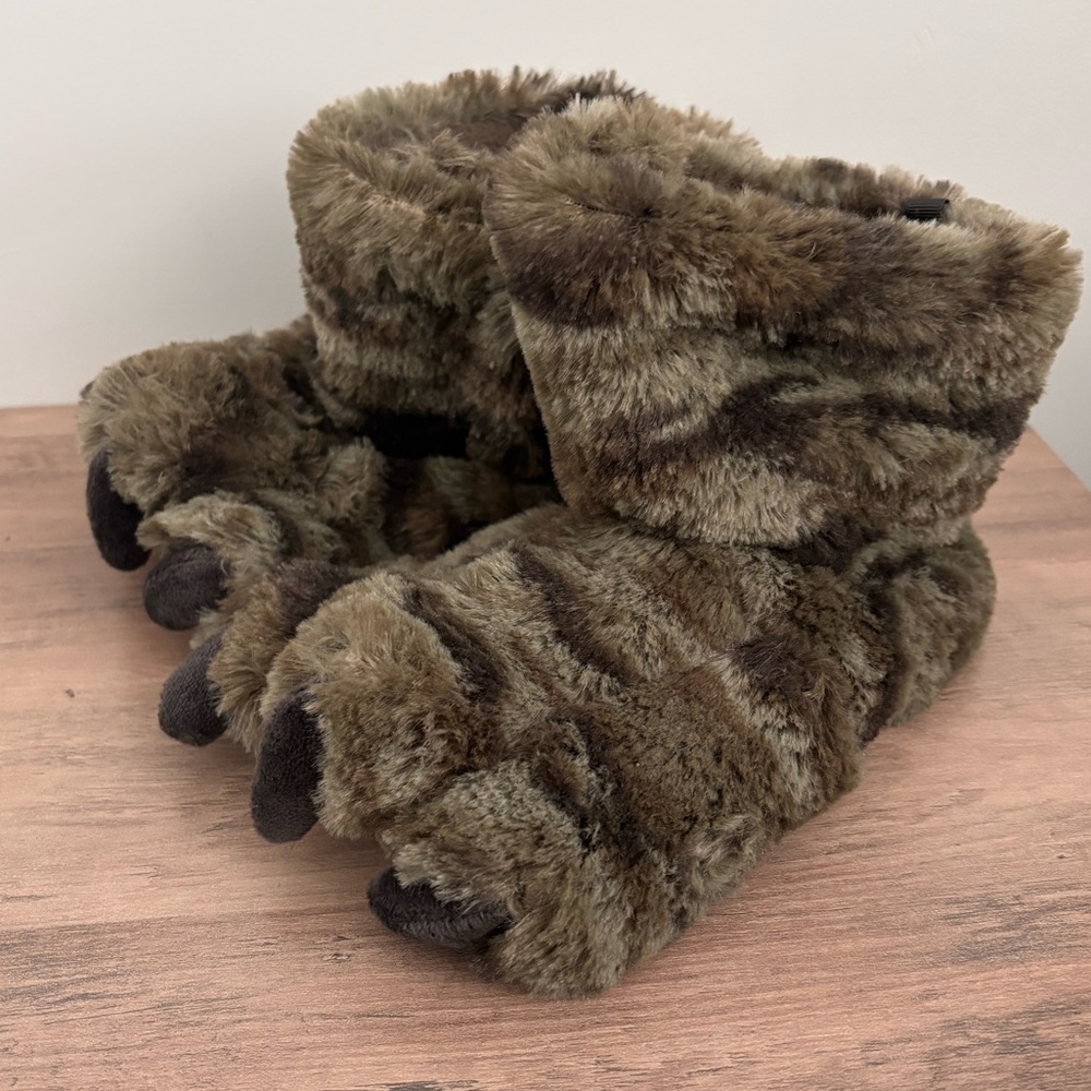 Carter’s Dinosaurs Feet Slippers Toddler Size 11/12